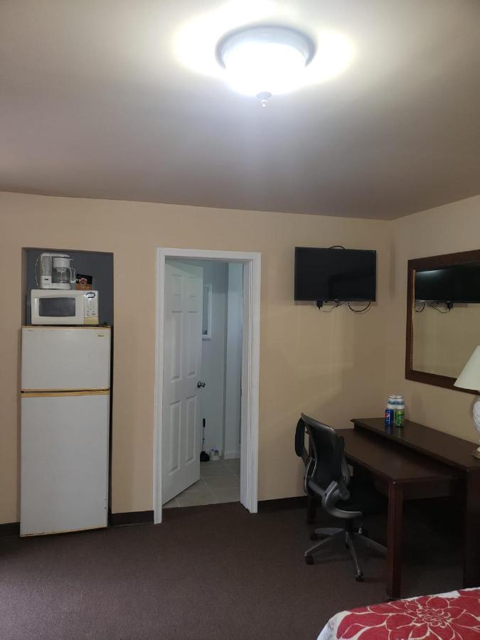 Clarysville Motel Frostburg Exterior photo